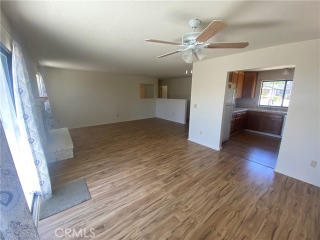 19491 Mountain Meadow S, Hidden Valley Lake CA: https://media.crmls.org/medias/c9dd094b-6529-4834-aaf7-982e78bca9e3.jpg