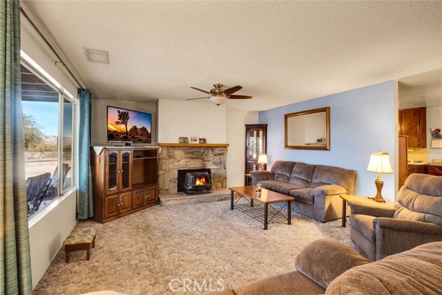 Detail Gallery Image 8 of 34 For 7453 Victoria Ave, Yucca Valley,  CA 92284 - 2 Beds | 2 Baths