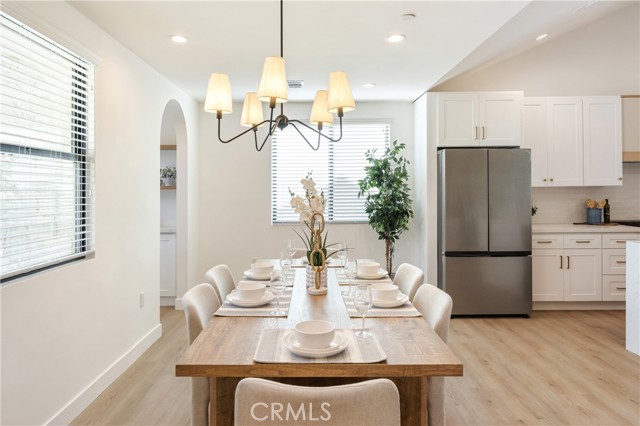 20109 Archwood Street, Winnetka CA: https://media.crmls.org/medias/c9dd9eb6-0053-46a2-a5d5-c60c9882949e.jpg