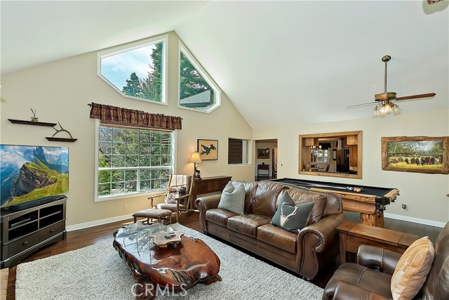 Detail Gallery Image 12 of 56 For 26400 Augusta Dr, Lake Arrowhead,  CA 92352 - 5 Beds | 2/1 Baths