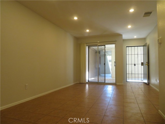 Detail Gallery Image 2 of 29 For 2857 N Los Felices Rd #106,  Palm Springs,  CA 92262 - 1 Beds | 1 Baths