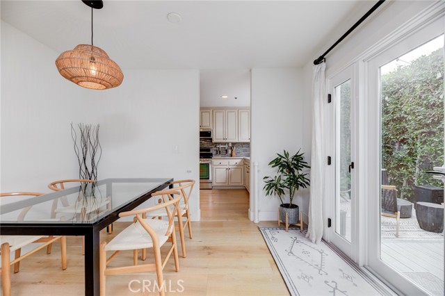 Detail Gallery Image 14 of 42 For 1924 Ruhland Ave #B,  Redondo Beach,  CA 90278 - 3 Beds | 2/1 Baths