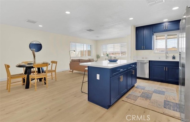 Detail Gallery Image 7 of 31 For 351 Armory, Barstow,  CA 92311 - 4 Beds | 3 Baths