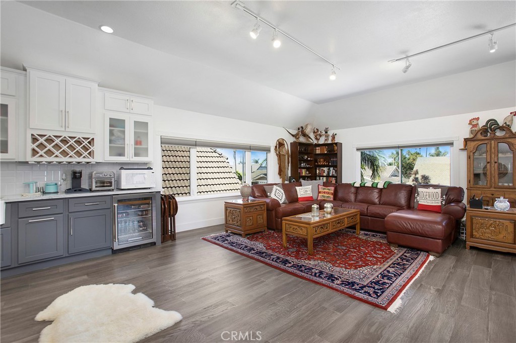 MLS #OC25163421 img 42