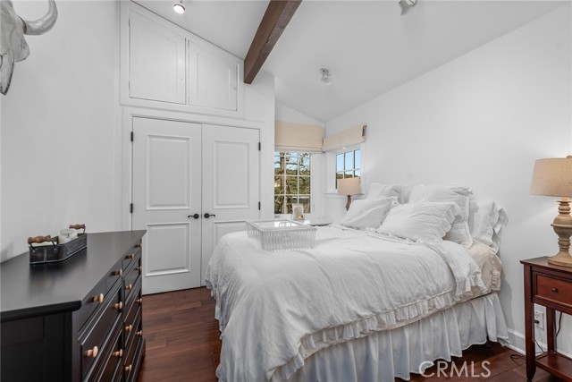 Detail Gallery Image 21 of 30 For 2445 Banyan Dr, Los Angeles,  CA 90049 - 4 Beds | 4/1 Baths