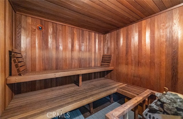 Detail Gallery Image 37 of 50 For 365 W Alameda Ave #203,  Burbank,  CA 91506 - 3 Beds | 2 Baths