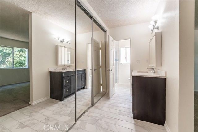 18307 Burbank Boulevard, 34 photo 8