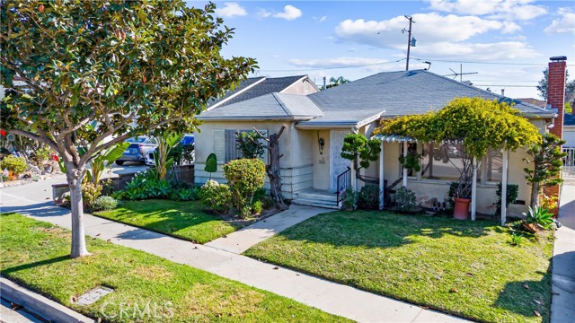 Detail Gallery Image 2 of 35 For 5910 S Kings Rd, Ladera Heights,  CA 90056 - 2 Beds | 2 Baths