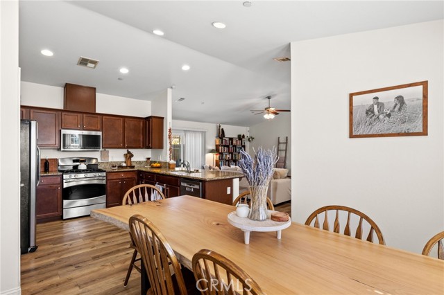 Detail Gallery Image 18 of 50 For 13210 Sunlight Star, Bakersfield,  CA 93314 - 4 Beds | 3 Baths