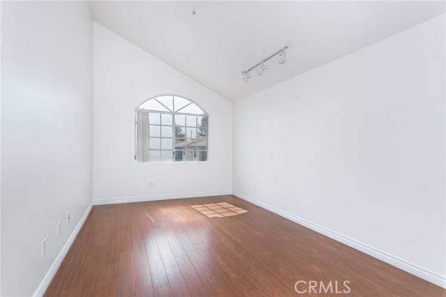 Detail Gallery Image 5 of 8 For 18 Fano St #2,  Arcadia,  CA 91006 - 3 Beds | 2/1 Baths