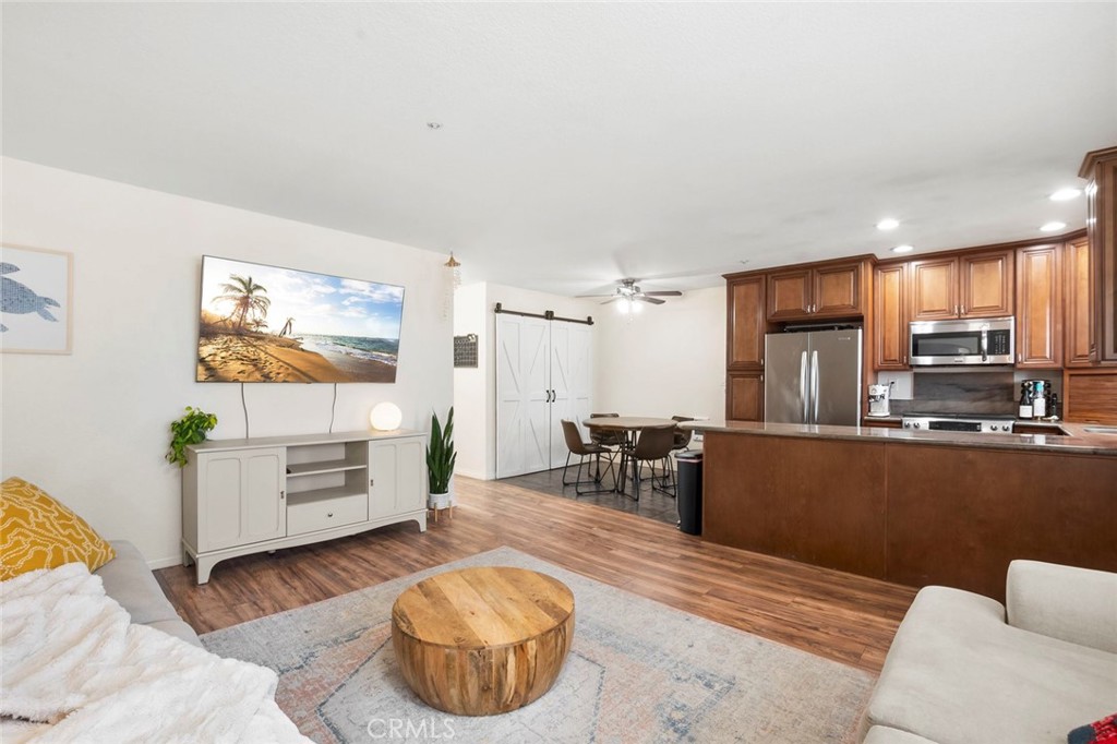 631 7th Street #11
