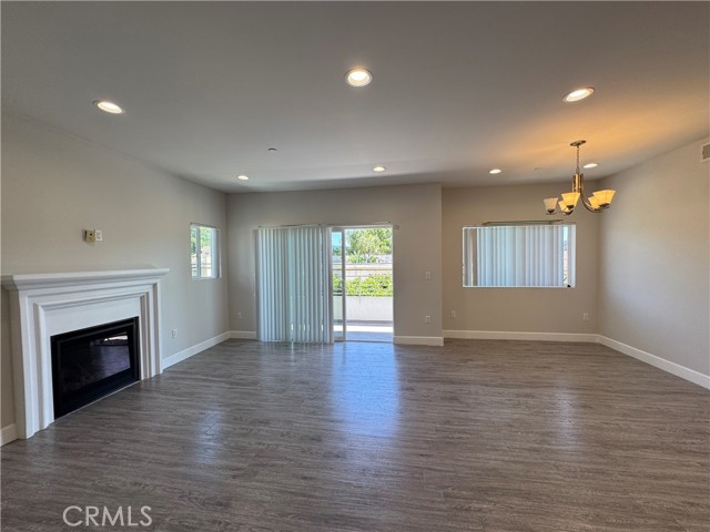 Detail Gallery Image 11 of 27 For 5432 Hermitage Ave #202,  Valley Village,  CA 91607 - 3 Beds | 2 Baths