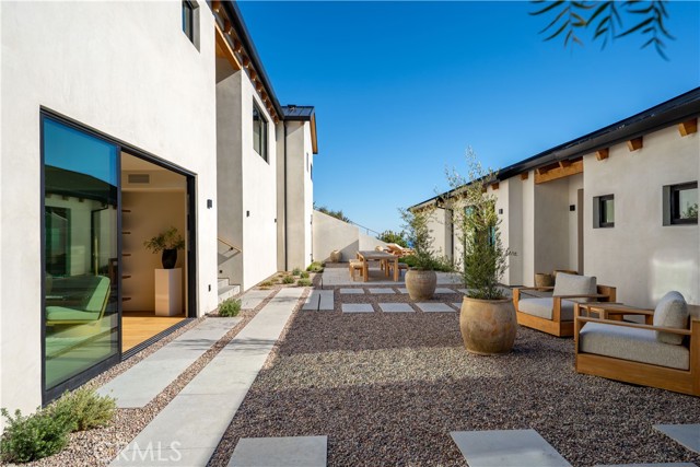 Detail Gallery Image 5 of 30 For 5941 Trancas Canyon Rd, Malibu,  CA 90265 - 7 Beds | 7/2 Baths