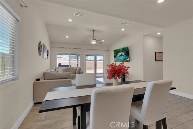 2454 W Mallard Lane, Hanford CA: https://media.crmls.org/medias/c9e57a7f-1c54-469c-b38b-3a37041f2554.jpg