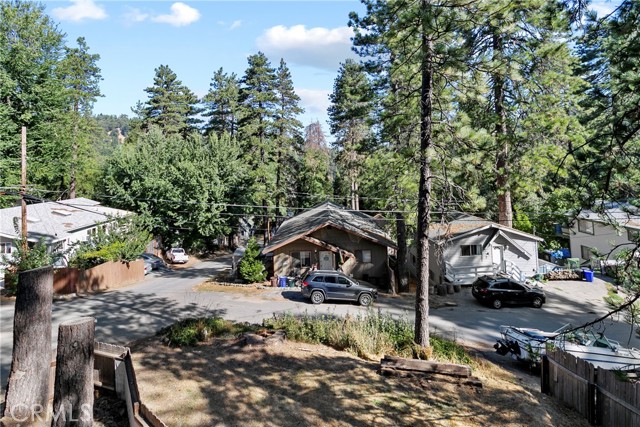 22864 Alder Lane, Crestline CA: https://media.crmls.org/medias/c9e631c9-d780-4164-a88a-1298ae9aed63.jpg