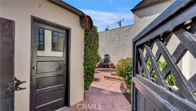 Detail Gallery Image 67 of 69 For 2042 N Ross St, Santa Ana,  CA 92706 - 3 Beds | 2/1 Baths