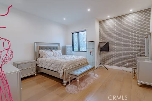 5225 Topeka Drive, Tarzana CA: https://media.crmls.org/medias/c9e7cd7b-2fe8-4b45-8dd7-d1d065a8c239.jpg