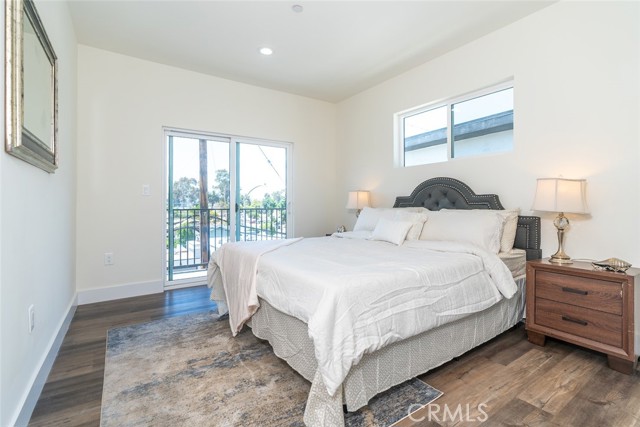 Detail Gallery Image 10 of 24 For 2231 S Longwood Ave, Los Angeles,  CA 90016 - – Beds | – Baths