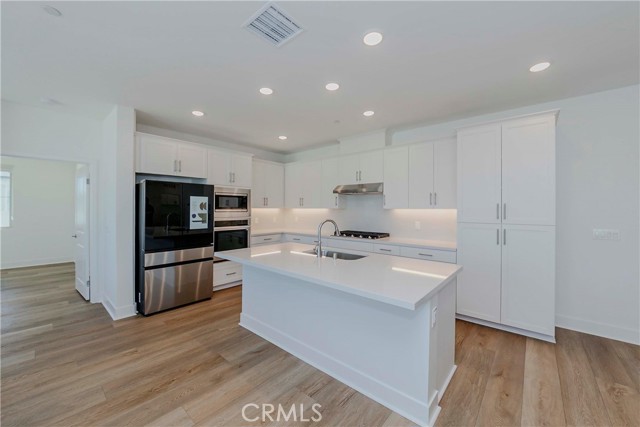 Detail Gallery Image 9 of 45 For 6007 Clementine Lane #21,  Cypress,  CA 90630 - 2 Beds | 2 Baths