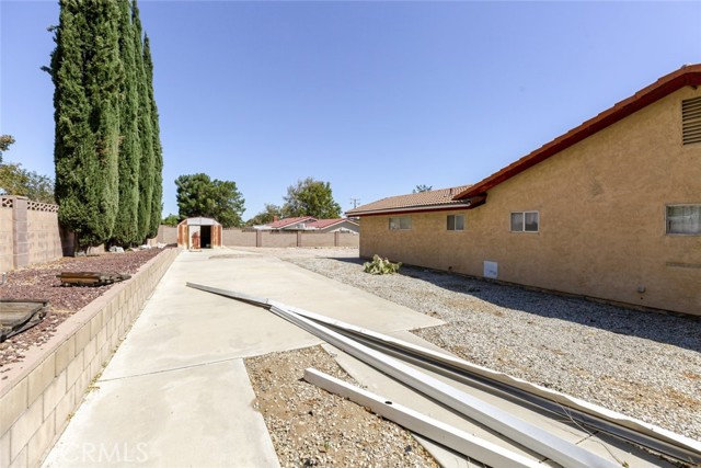 4507 W Avenue N, Lancaster CA: https://media.crmls.org/medias/c9e8733b-4d13-433d-84dc-91ceb25f6fed.jpg