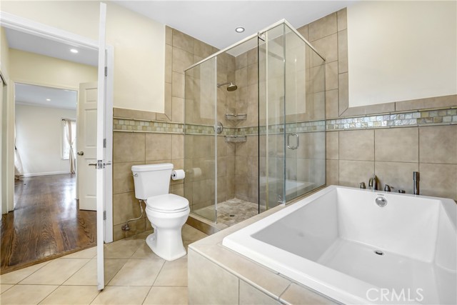 816 S Longwood, Los Angeles CA: https://media.crmls.org/medias/c9e921d5-9121-4c3c-8c09-2f1fb6465c3f.jpg