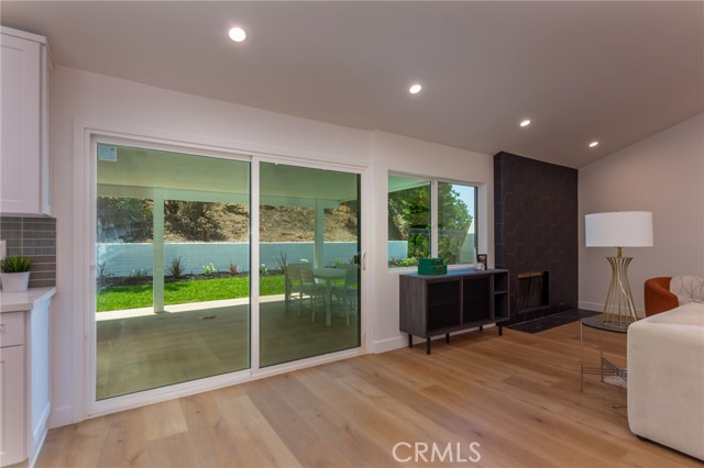 876 Ballina Court, Newbury Park CA: https://media.crmls.org/medias/c9e965d2-d4b9-4e52-8589-9351dbe4ccf5.jpg