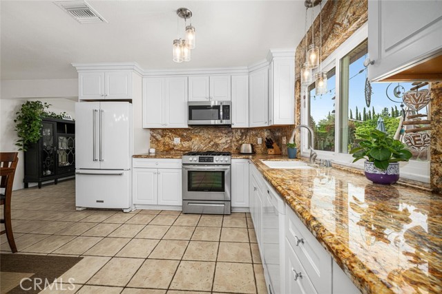 Image 5 of 55 For 590 Espanita