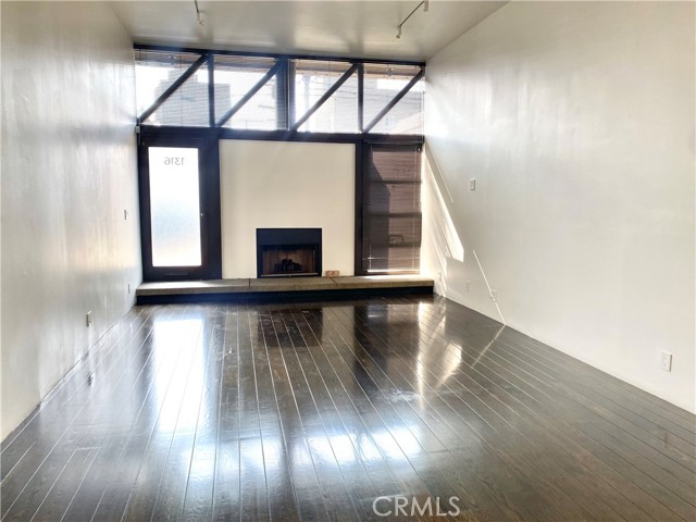 Front Image Thumbnail for CRIN25239307