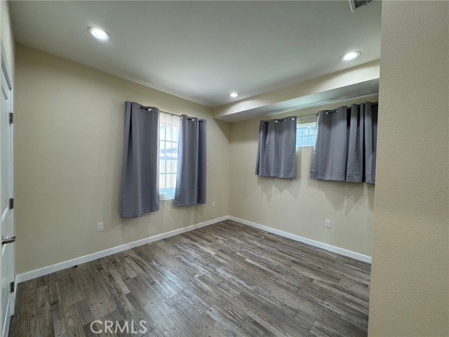 434 N Beachwood Drive, Burbank CA: https://media.crmls.org/medias/c9ec5c31-028e-4207-85fd-0a381d1b2b6f.jpg