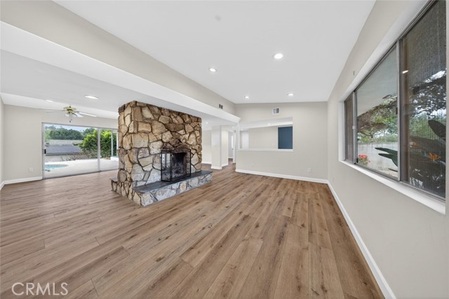 Detail Gallery Image 7 of 45 For 10346 Siesta Dr, Sunland,  CA 91040 - 2 Beds | 3 Baths