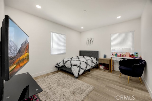 506 W Victor Avenue, Anaheim CA: https://media.crmls.org/medias/c9ec932c-4a08-4fdc-9728-c81c394e0920.jpg
