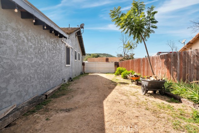 Detail Gallery Image 26 of 50 For 1059 Rambling, Simi Valley,  CA 93065 - 4 Beds | 3 Baths