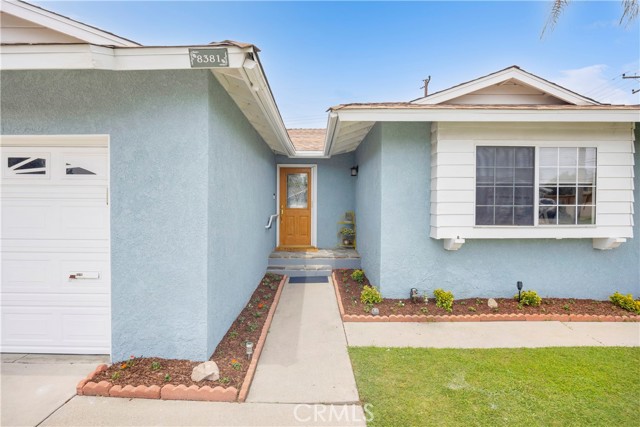 8381 E Hendrie Street, Long Beach CA: https://media.crmls.org/medias/c9ed868d-692b-41f6-a405-e336b070fc14.jpg