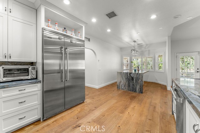 Image 18 of 51 For 2189 Myers Street