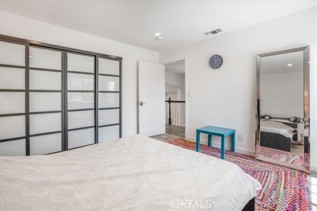 2481 S Bundy Drive, Los Angeles CA: https://media.crmls.org/medias/c9edc190-ba83-4af3-8b73-35b982adcaa5.jpg
