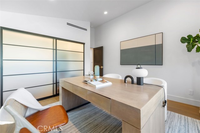 5019 Donna Avenue, Tarzana CA: https://media.crmls.org/medias/c9ee60b9-c1ed-4952-a1f3-707fd707dea4.jpg