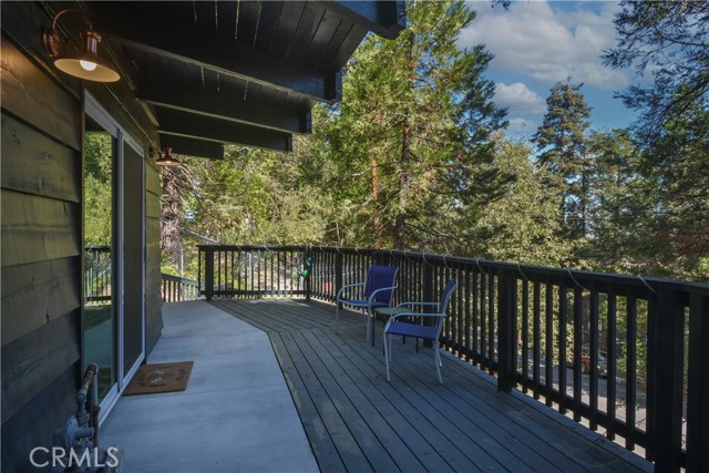 Detail Gallery Image 5 of 32 For 892 Bear Springs Rd, Twin Peaks,  CA 92391 - 2 Beds | 2 Baths