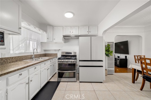 1143 West 66th, Los Angeles CA: https://media.crmls.org/medias/c9eef9d4-74e4-4ddd-bd70-790f7155796d.jpg