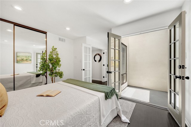 11601 Montana Avenue, Los Angeles CA: https://media.crmls.org/medias/c9ef0792-087b-4732-b12f-39b8bc2b8999.jpg