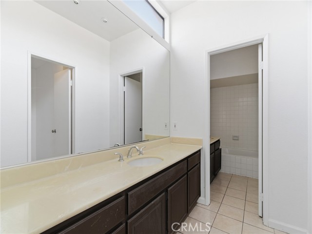 Detail Gallery Image 22 of 40 For 19745 Lull St, Winnetka,  CA 91306 - 4 Beds | 3 Baths