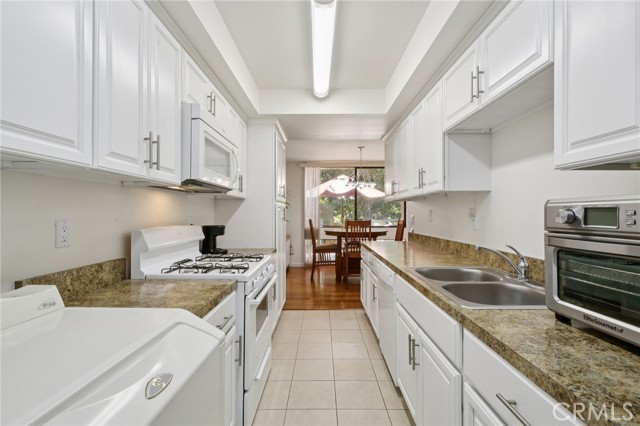 1675 W Lambert Road, La Habra CA: https://media.crmls.org/medias/c9ef6903-5036-4218-bbb7-789fe16c54d0.jpg