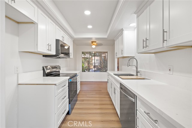 225 Hermosa Ave, Long Beach CA: https://media.crmls.org/medias/c9ef77b9-190b-4db7-9617-cdeb94575f6a.jpg