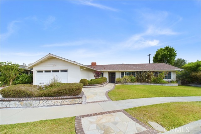 1696 Oahu Place, Costa Mesa, California 92626, 4 Bedrooms Bedrooms, ,1 BathroomBathrooms,Single Family Residence,For Sale,Oahu,PW24144165