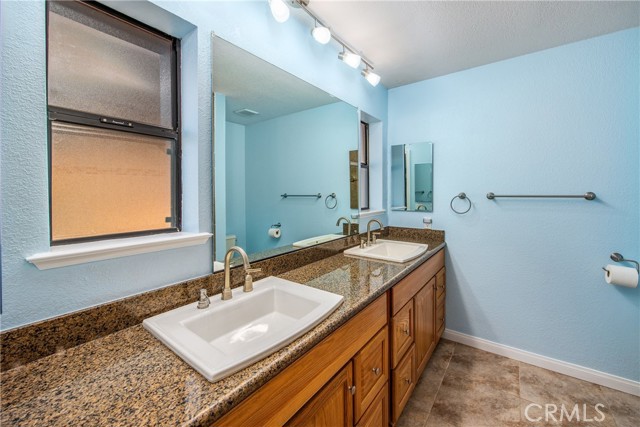 Detail Gallery Image 32 of 45 For 21460 Pine Ridge Ave, Apple Valley,  CA 92307 - 3 Beds | 2/1 Baths