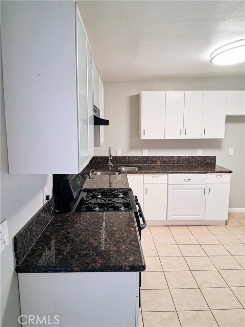 1160 Mojave Dr, Barstow CA: https://media.crmls.org/medias/c9f054d3-ab6b-45d0-b6cf-937cc209955c.jpg