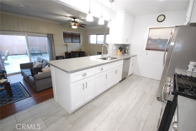 3708 Michelson Street, Lakewood CA: https://media.crmls.org/medias/c9f175e4-7623-41d3-a667-5d77544d229d.jpg
