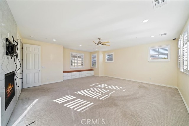 Detail Gallery Image 44 of 61 For 3094 Crystal Ridge Ln, Colton,  CA 92324 - 5 Beds | 5/1 Baths