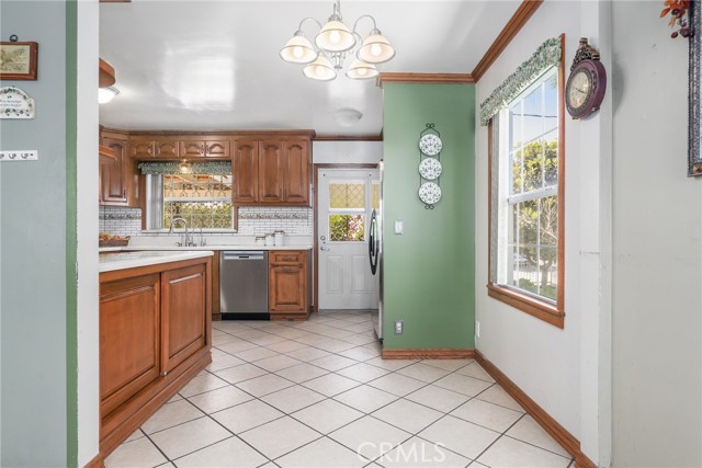 Detail Gallery Image 5 of 40 For 2328 254th St, Lomita,  CA 90717 - 4 Beds | 2 Baths