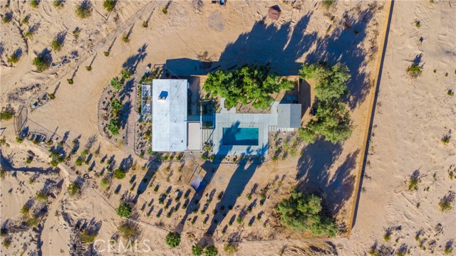 72160 Winters Road, 29 Palms CA: https://media.crmls.org/medias/c9f36e96-3f15-45d7-b954-2c28b15a89c4.jpg
