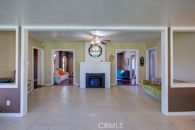 Detail Gallery Image 13 of 40 For 651 E 21st, Merced,  CA 95340 - 2 Beds | 2 Baths